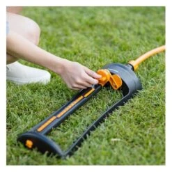 Fiskars Zwenksproeier Waterbesparend M -Ecopots Tuingereedschap Verkoop zwenksproeier fiskars 1621338436 3 600